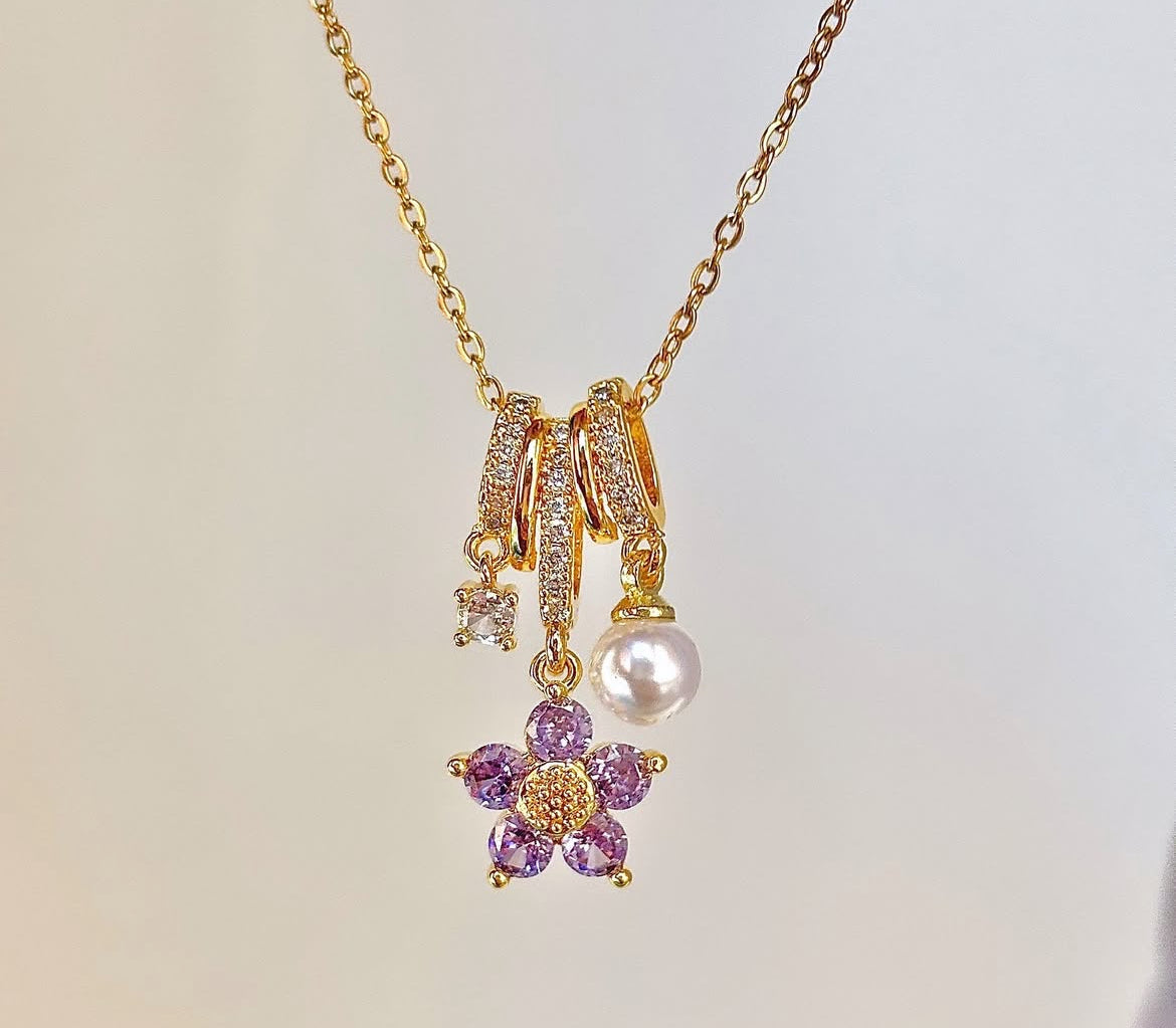 Lavie Floral Charm Necklace