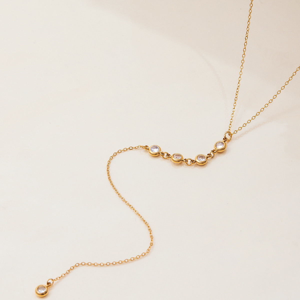 Élan Drop Necklace