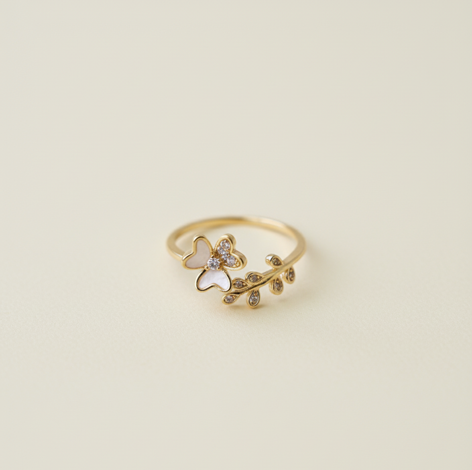 Lia Floral Ring