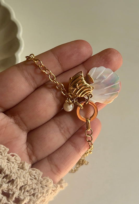 Shell Charm Bracelet